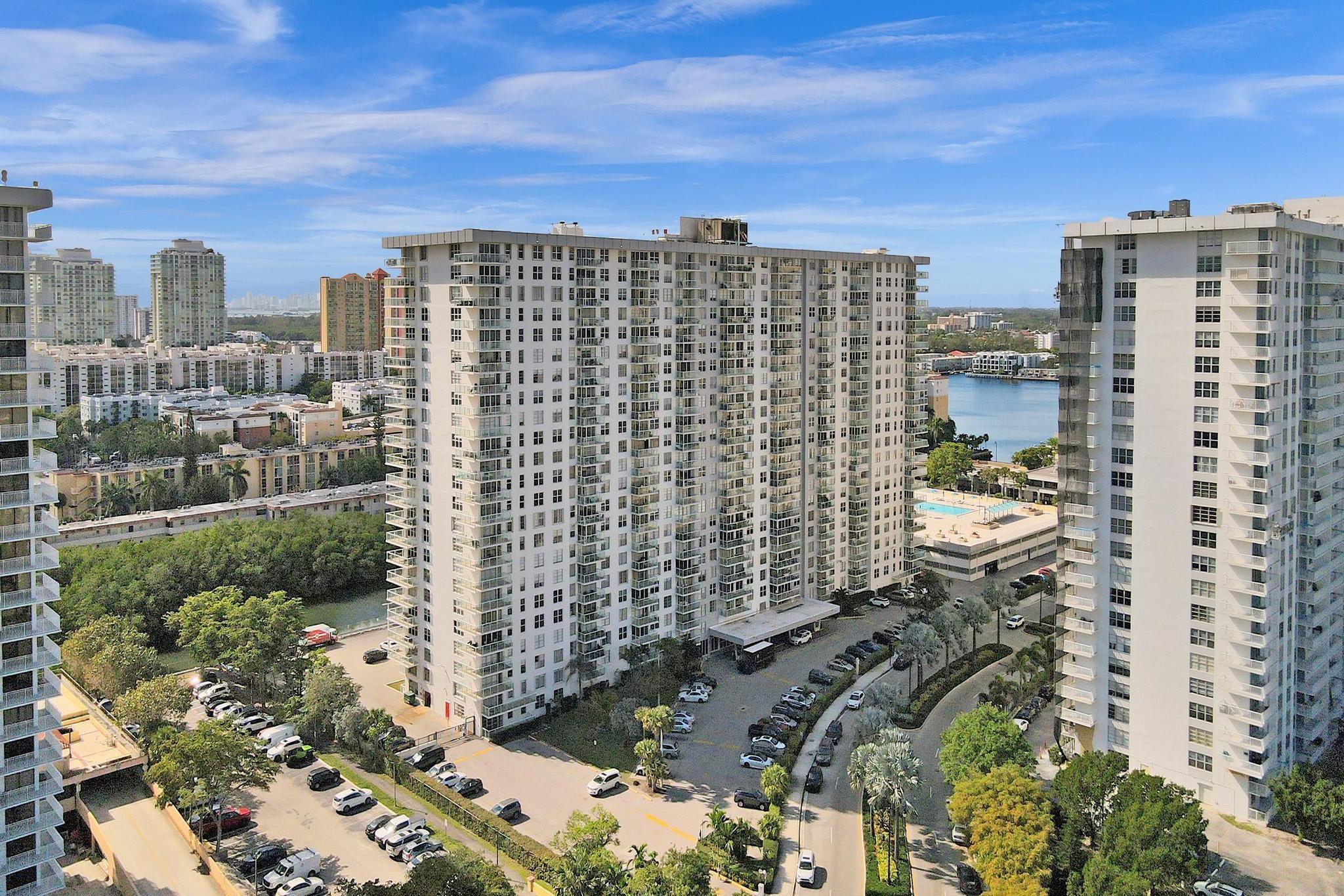 Winston Towers - Residential