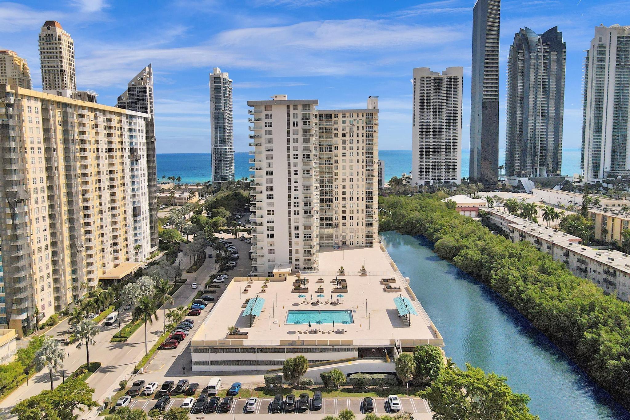 Winston Towers - Residential