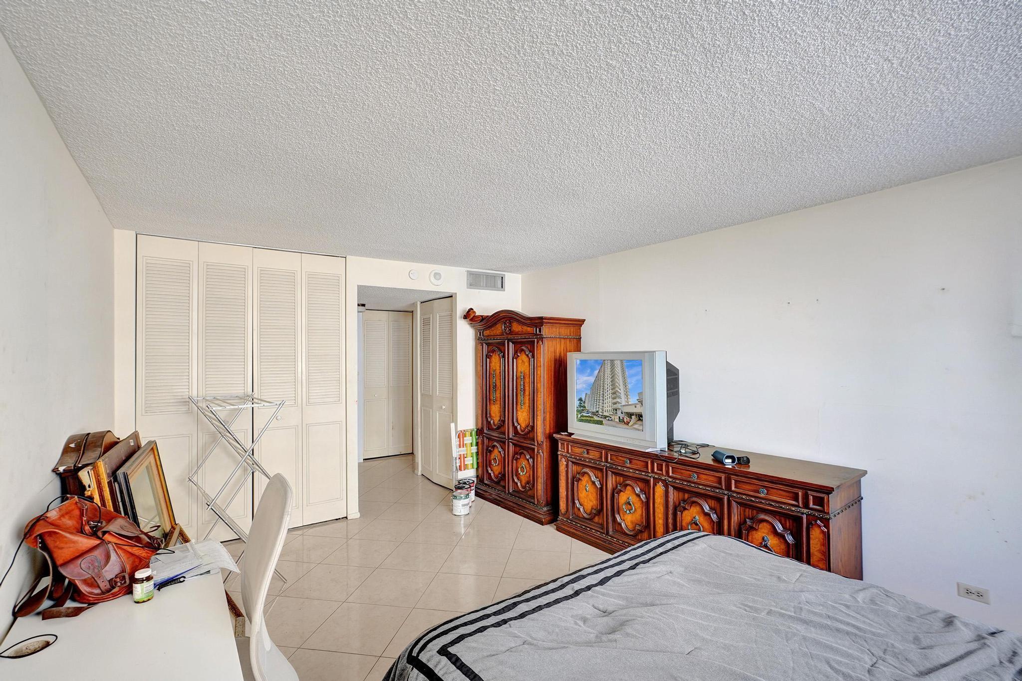 Winston Towers - Residential