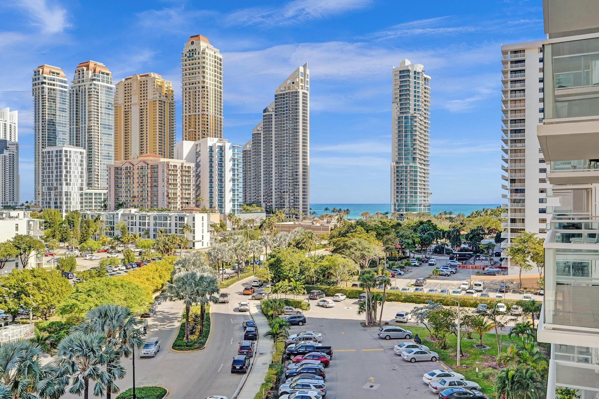 Winston Towers - Residential