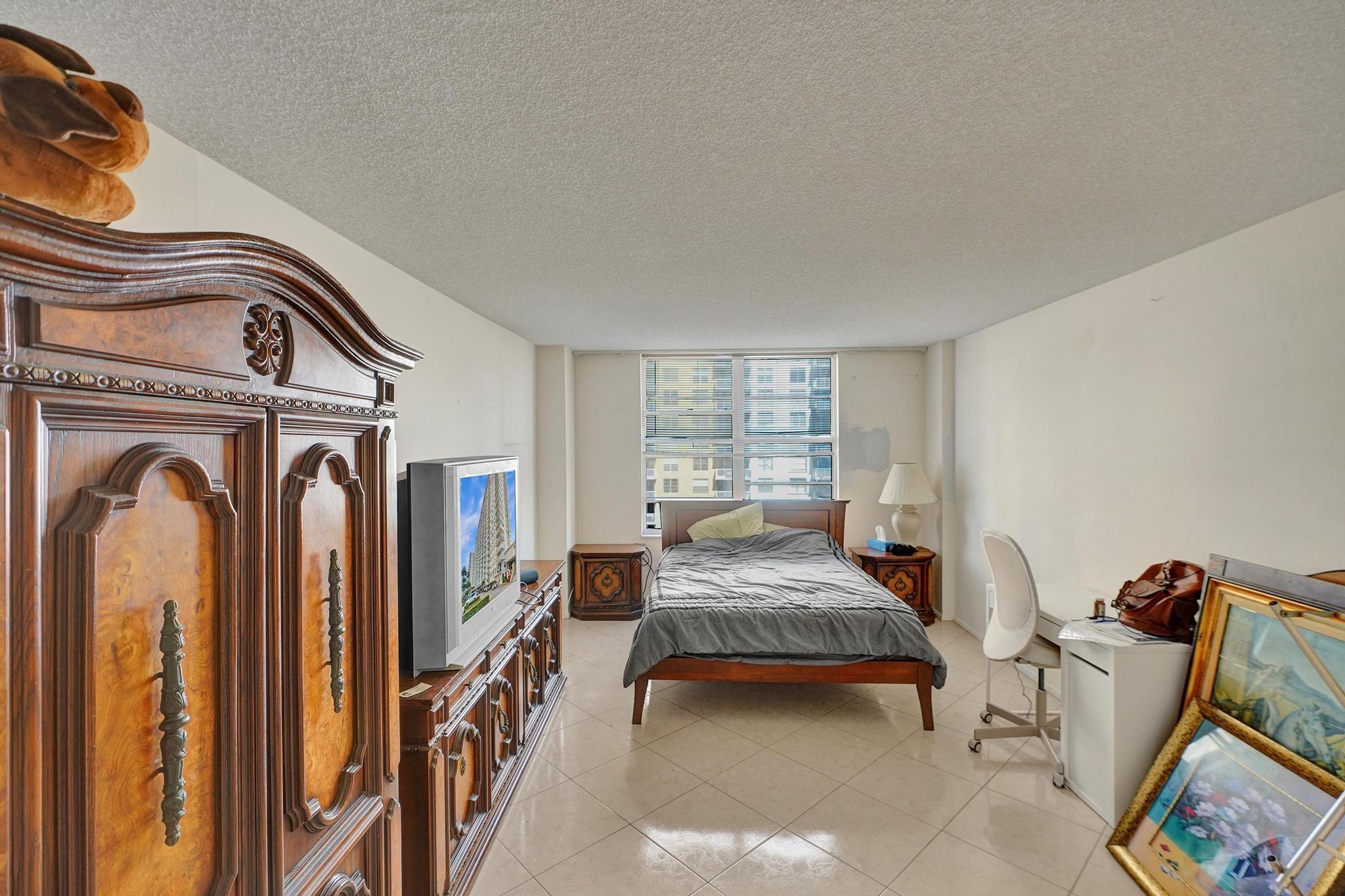 Winston Towers - Residential