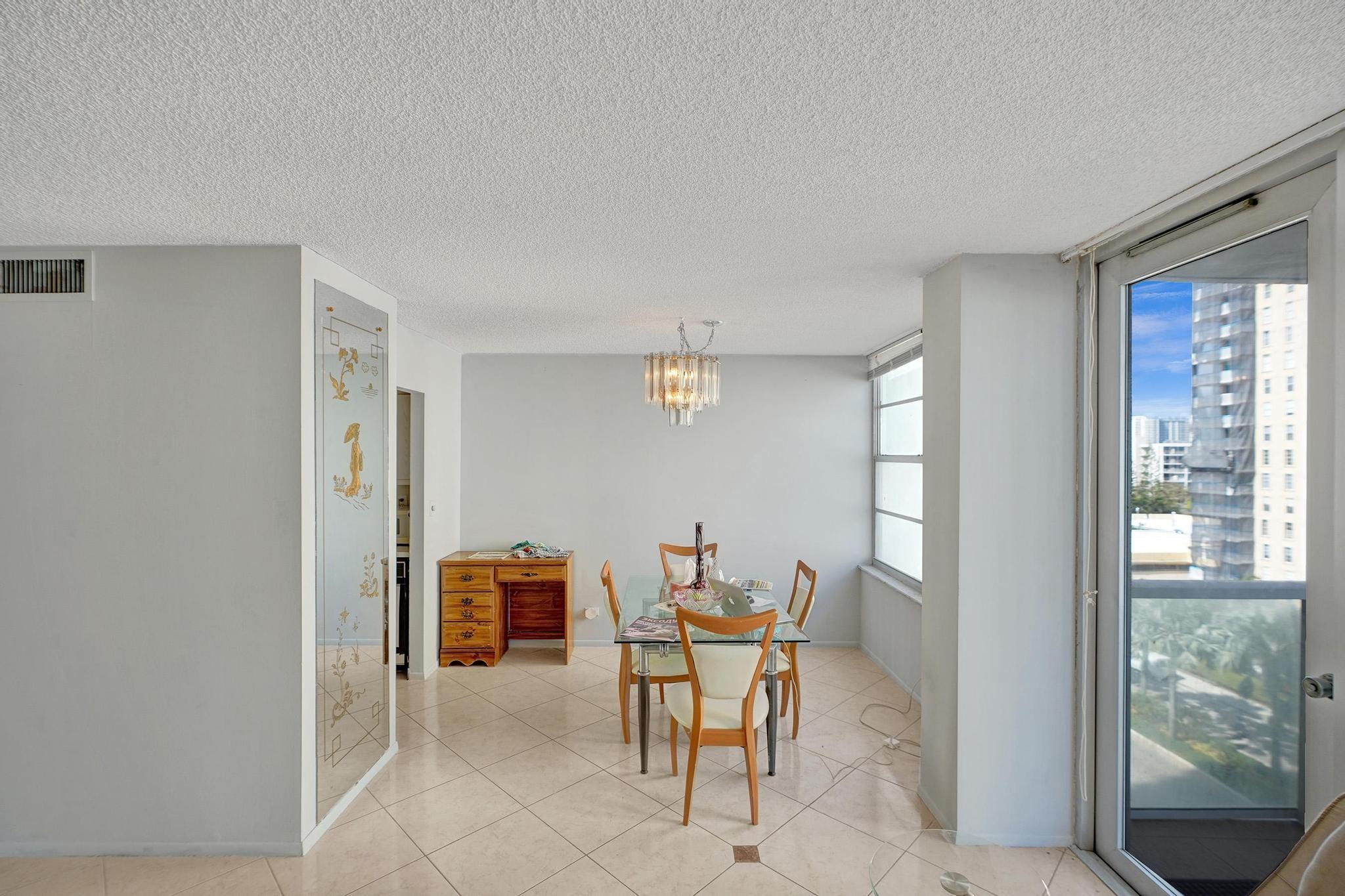 Winston Towers - Residential