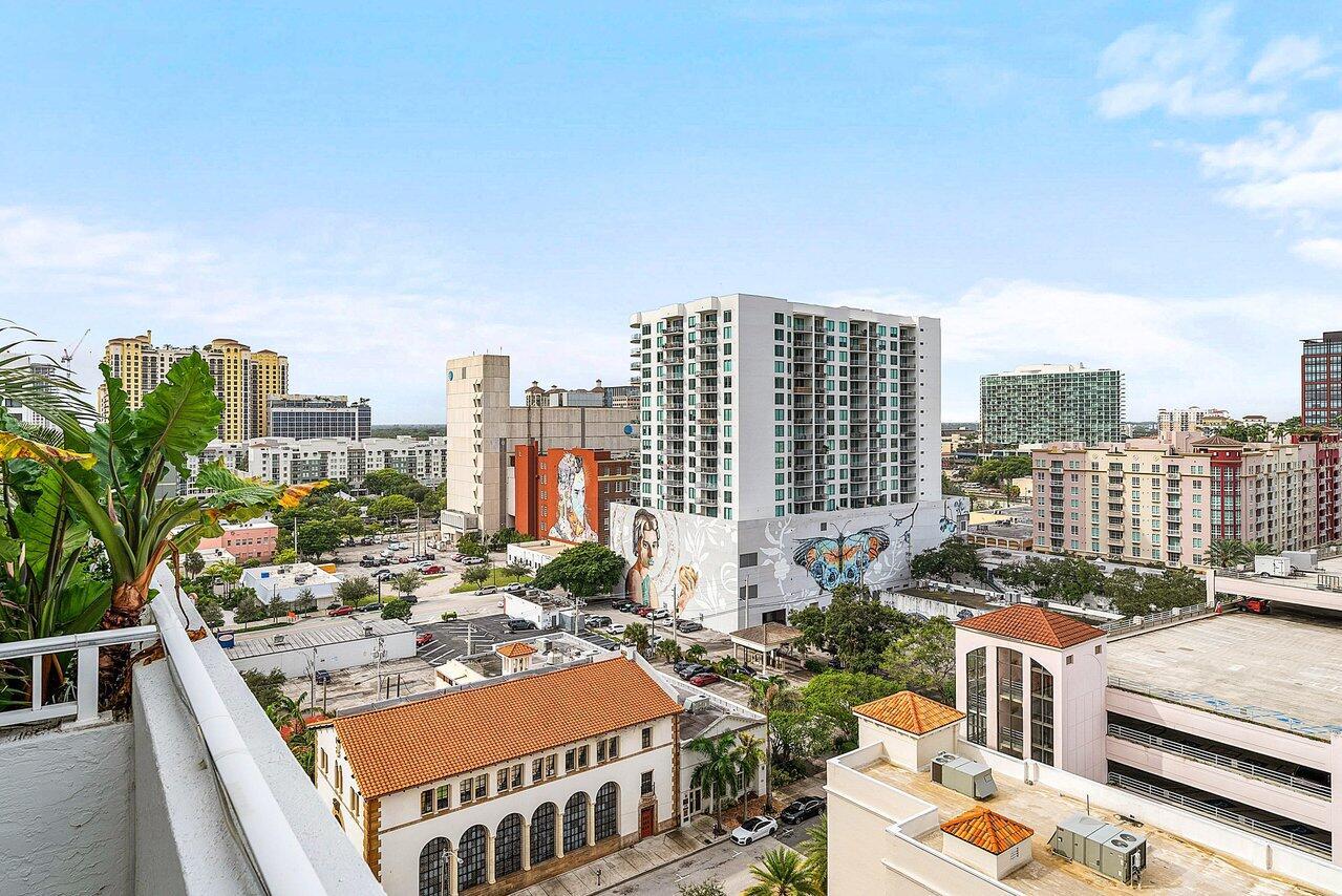 STRAND CONDO - Residential