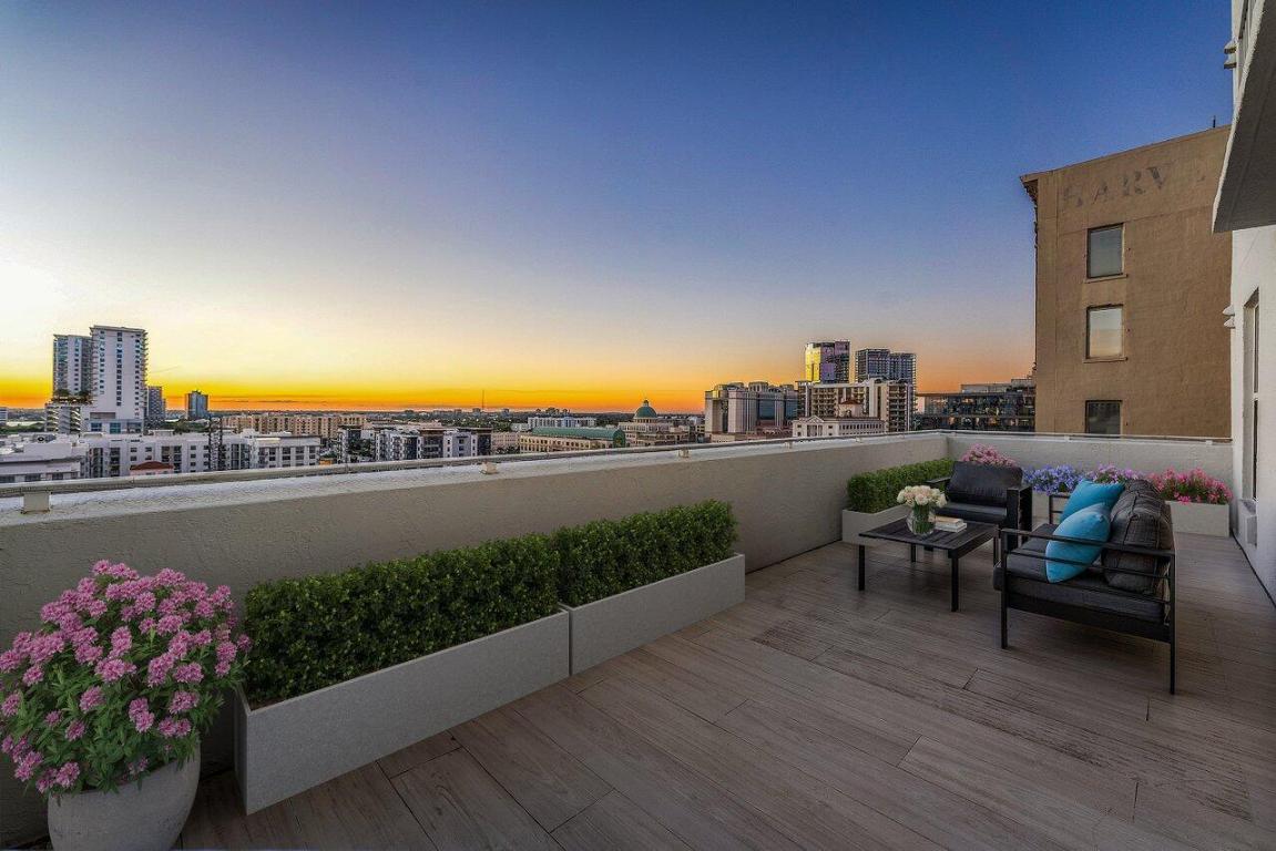 255 Evernia Street 1115