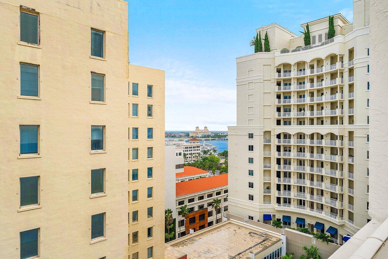 STRAND CONDO - Residential