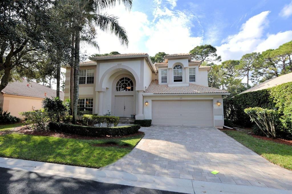 Photo of 175 Bent Tree Drive, Palm Beach Gardens, FL 33418 (MLS # R10706651)