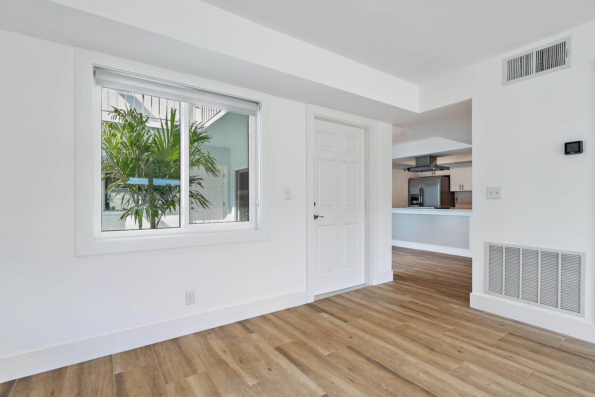 NORTH PALM BEACH VILLAGE - Residential Lease