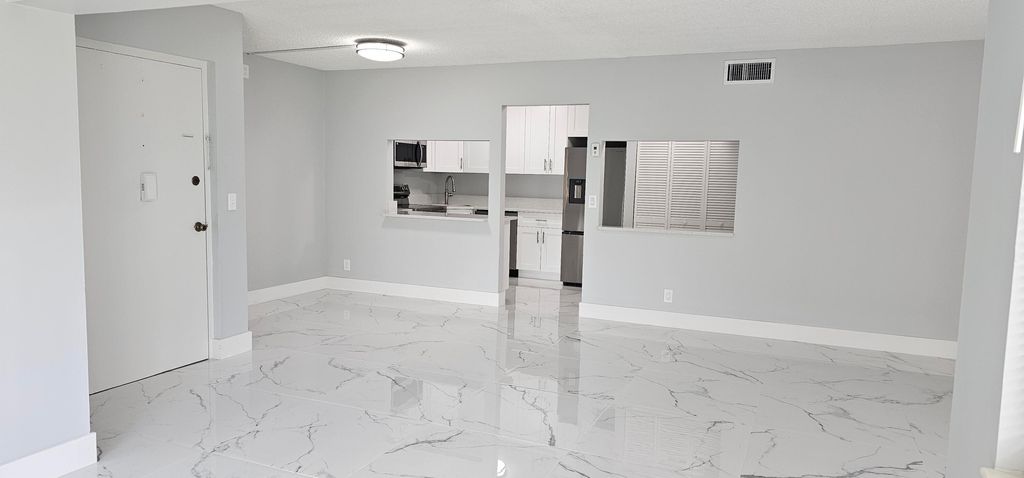 Photo of 4991 Sable Pine Circle #B1, West Palm Beach, FL 33417 (MLS # B26030906)