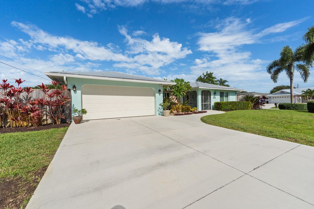 Photo of 2373 SE Bordeaux Court, Port Saint Lucie, FL 34952 (MLS # R11127676)