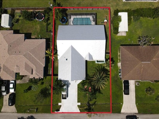 2537 SE VICTORY AVE, PORT SAINT LUCIE, FL 34952 - Image a6f4dd906c8c8e3a17292e961c7f4f4e/1560017430