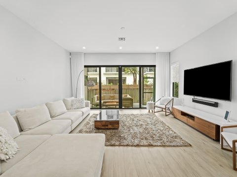Tiny photo for 315 NE 15th Avenue, Fort Lauderdale, FL 33301 (MLS # B26053070)