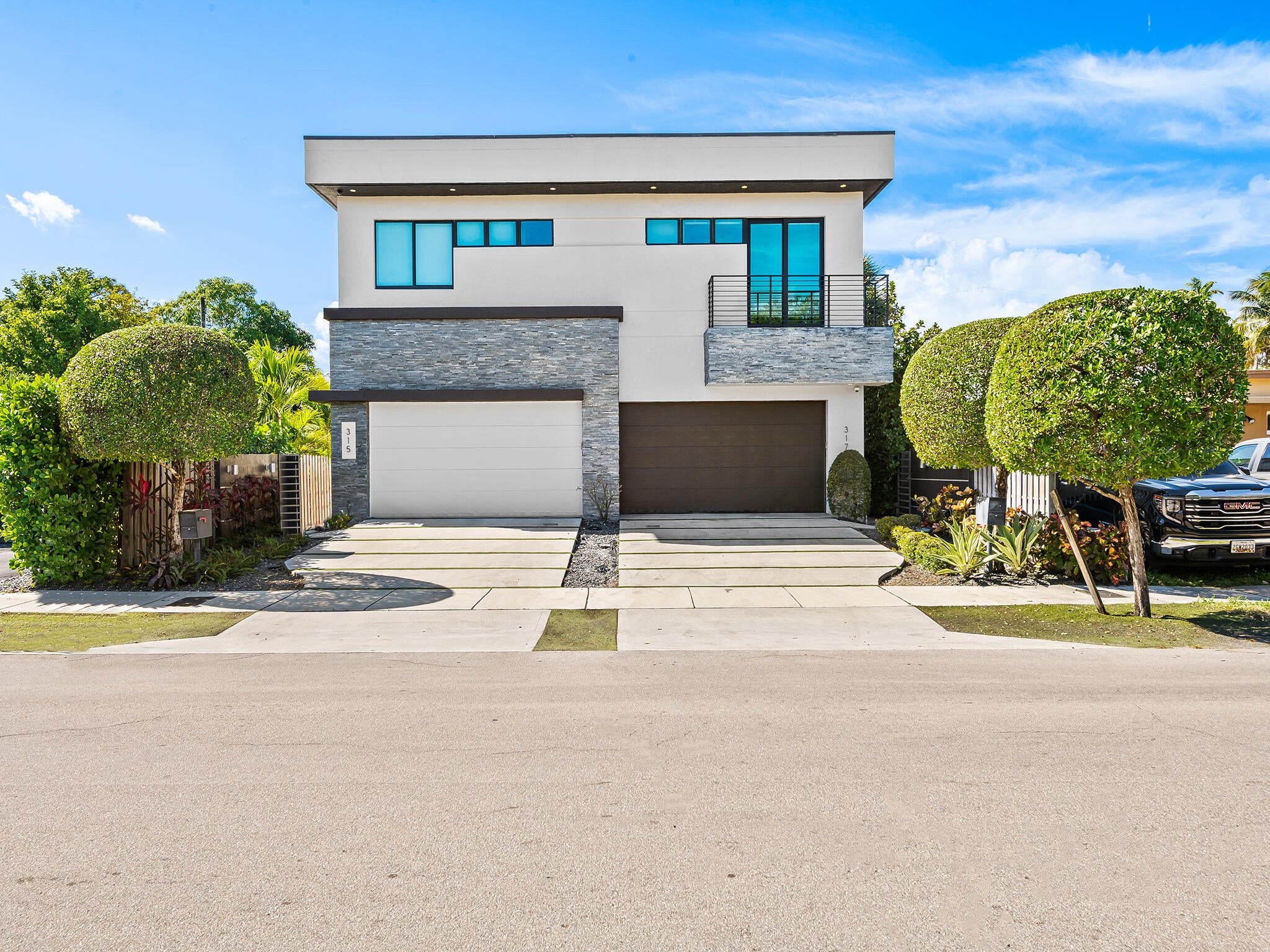 315 NE 15th Avenue