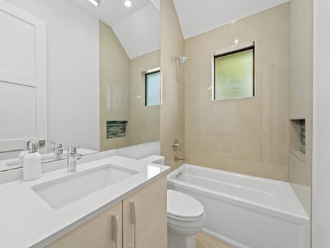 Tiny photo for 315 NE 15th Avenue, Fort Lauderdale, FL 33301 (MLS # B26053070)