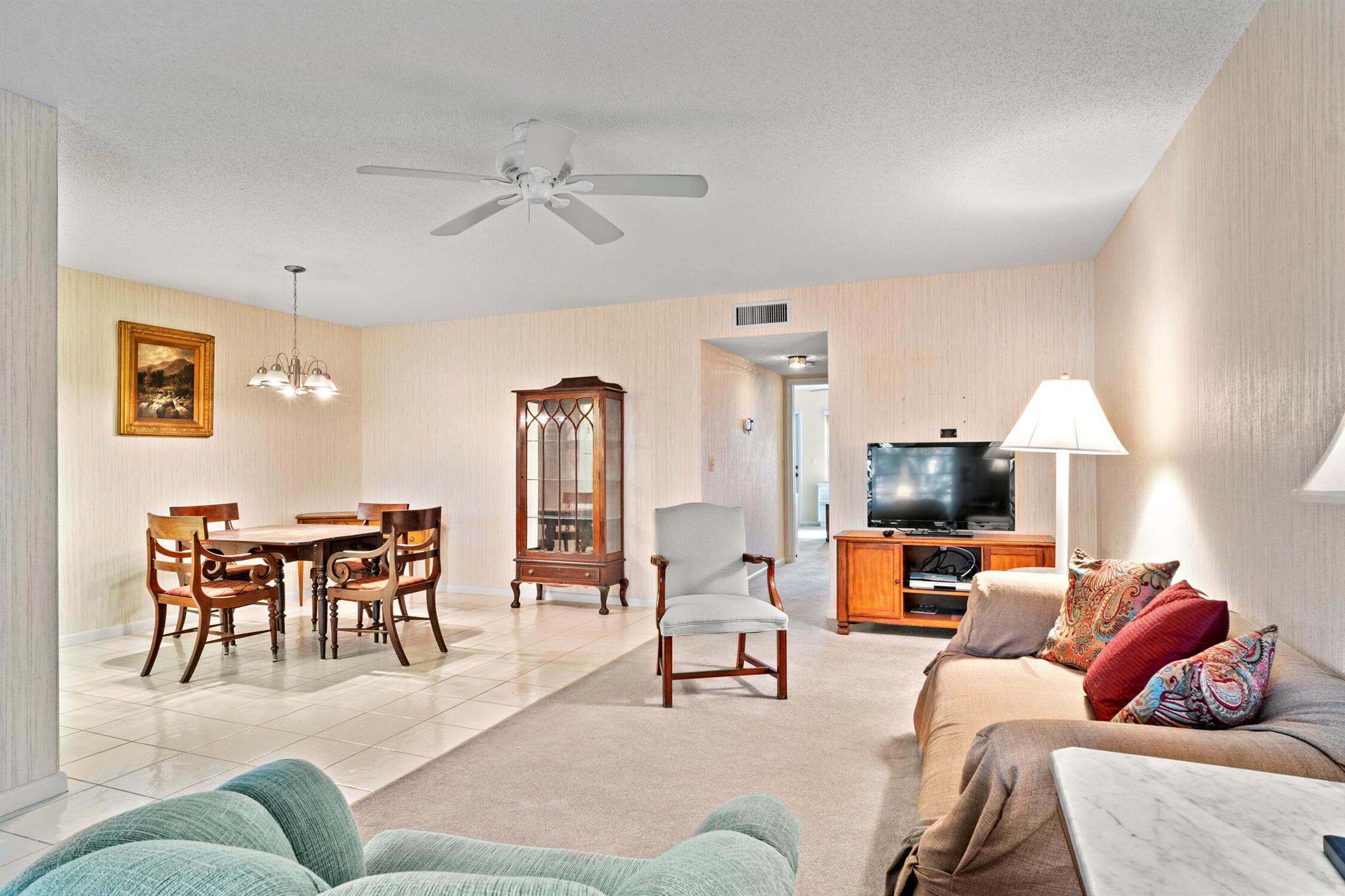 4810 NW 4th Street C