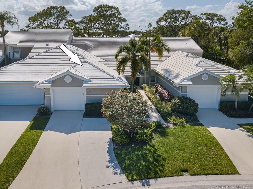 Photo of 2404 SW Foxpoint Trail, Palm City, FL 34990 (MLS # R10883832)