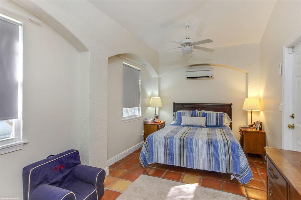 PALM BEACH POINT EAST - Residential