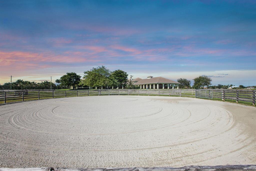 PALM BEACH POINT EAST - Residential