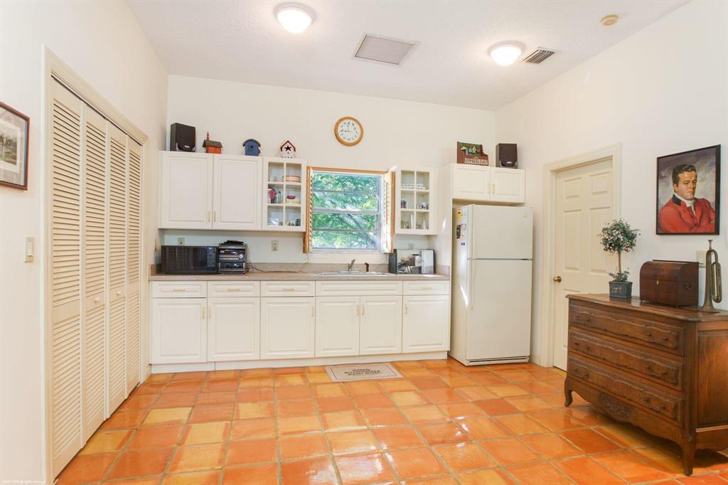 PALM BEACH POINT EAST - Residential