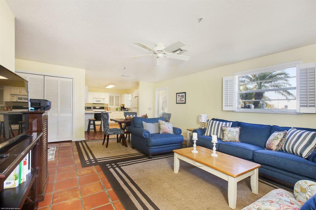 PALM BEACH POINT EAST - Residential