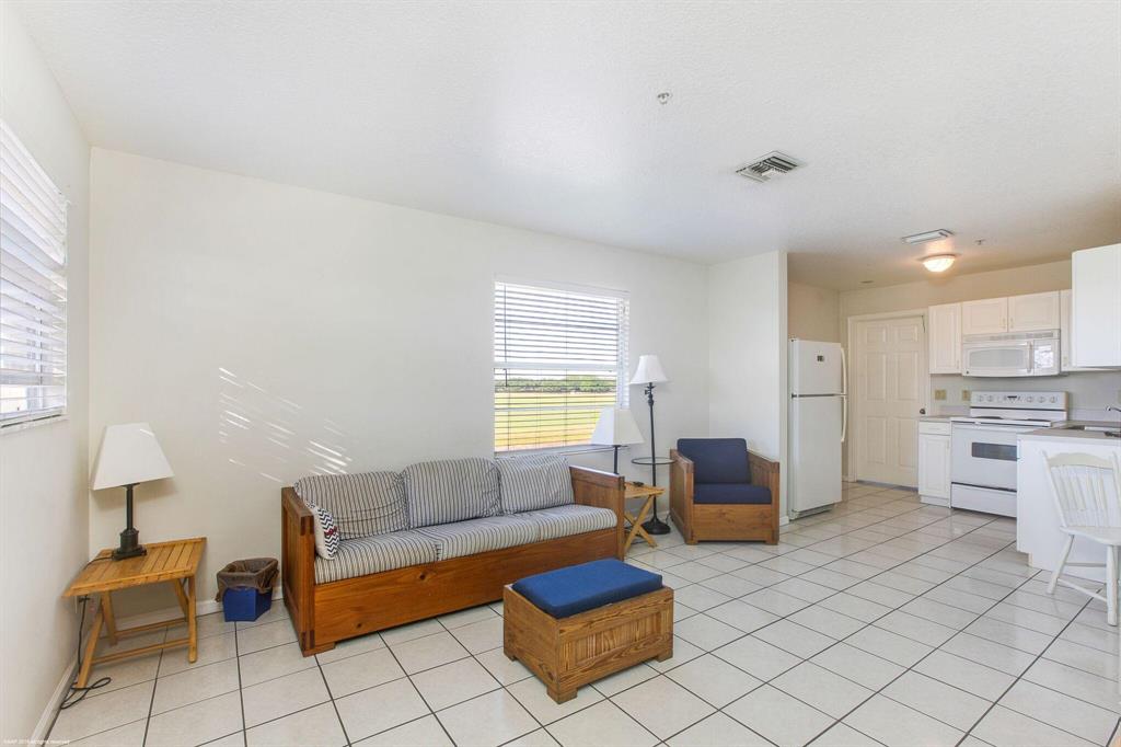 PALM BEACH POINT EAST - Residential