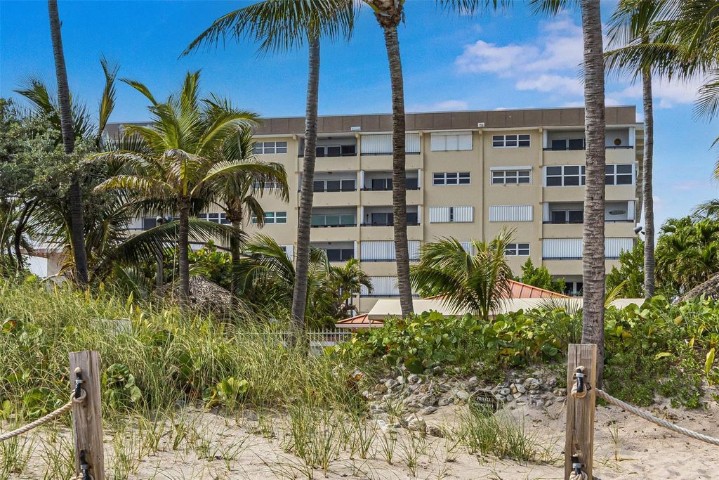 Photo of 401 Briny Avenue #708, Pompano Beach, FL 33062 (MLS # F10534359)