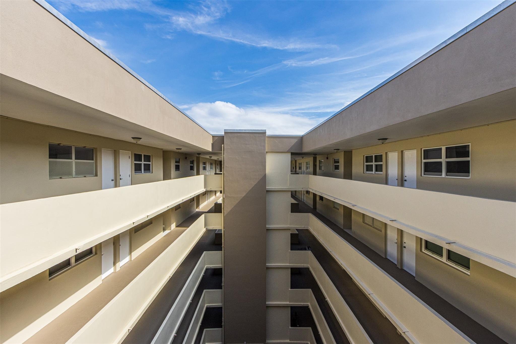 CHRISTOPHER HOUSE - Residential