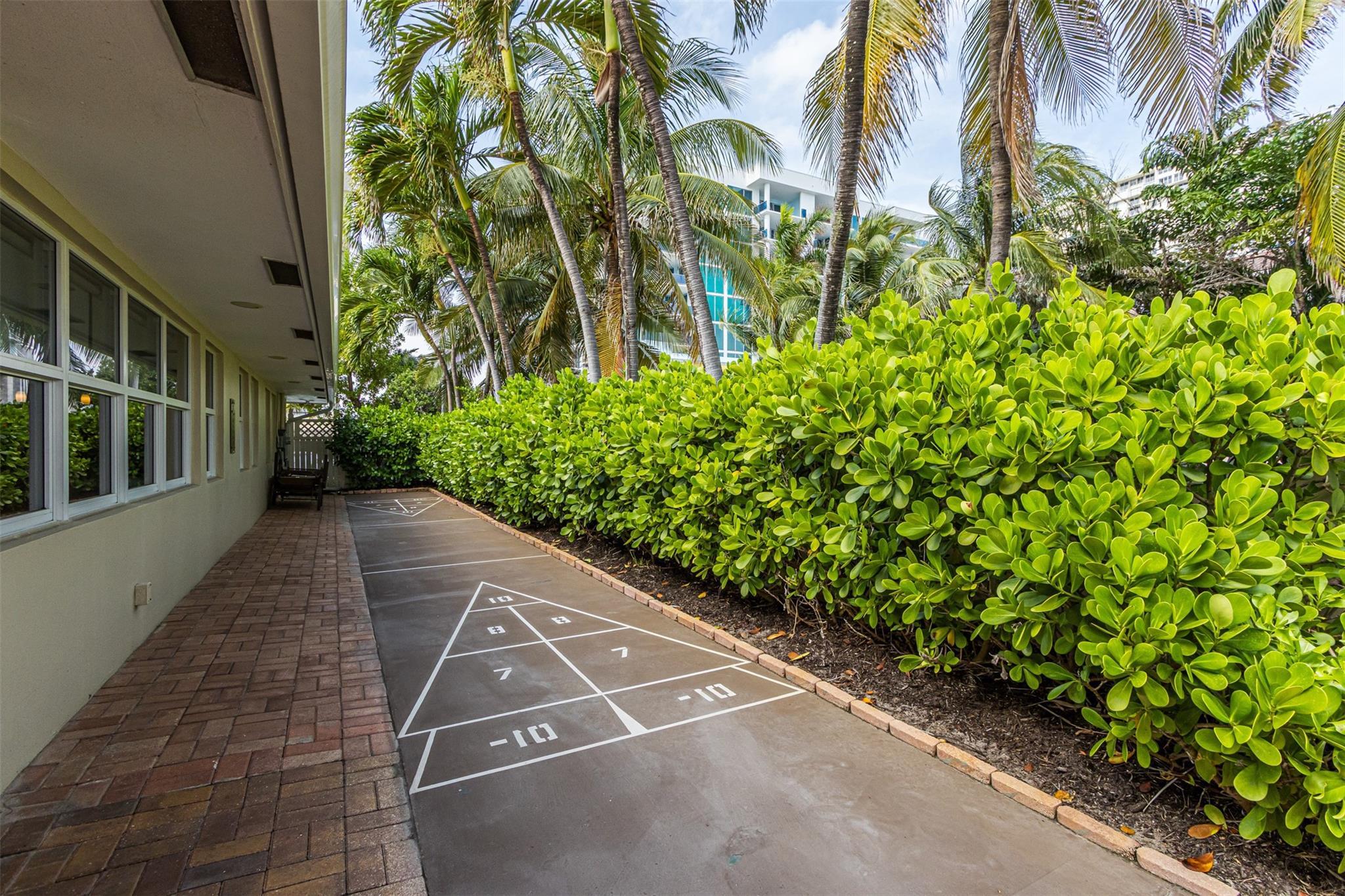 CHRISTOPHER HOUSE - Residential