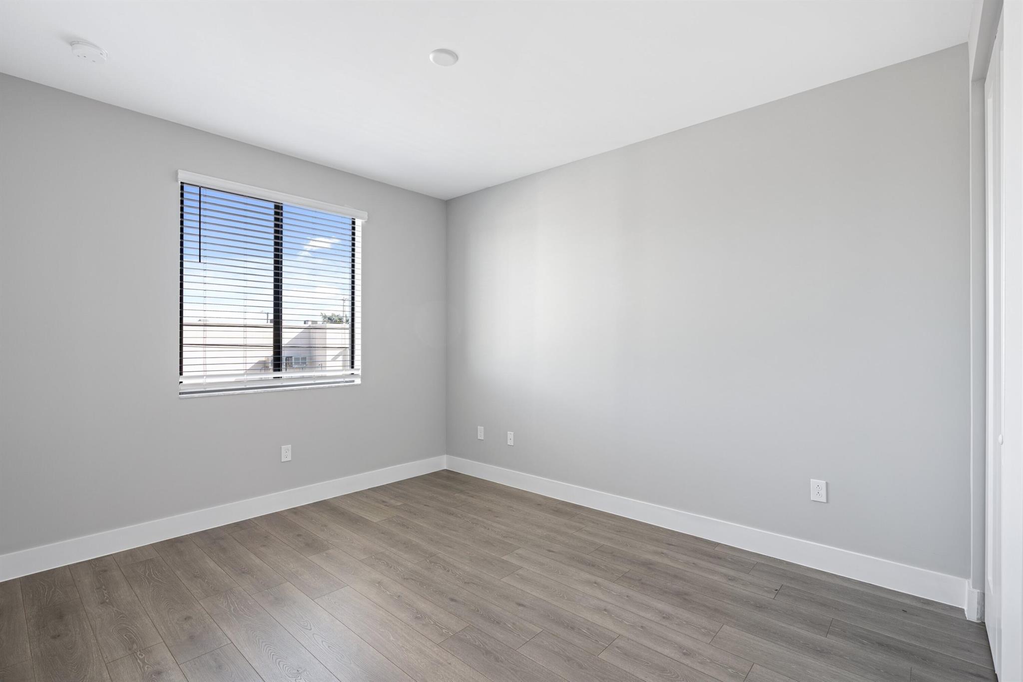 TOWNHOMES AT CONNISTON - Residential