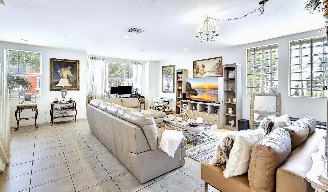 CITYSIDE CONDO - Residential