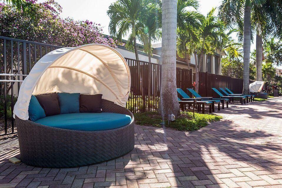 CITYSIDE CONDO - Residential