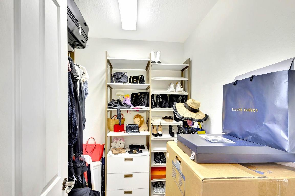 CITYSIDE CONDO - Residential