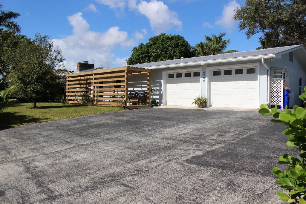 Photo of 4799 SE Horseshoe Point Road, Stuart, FL 34997 (MLS # R10937511)
