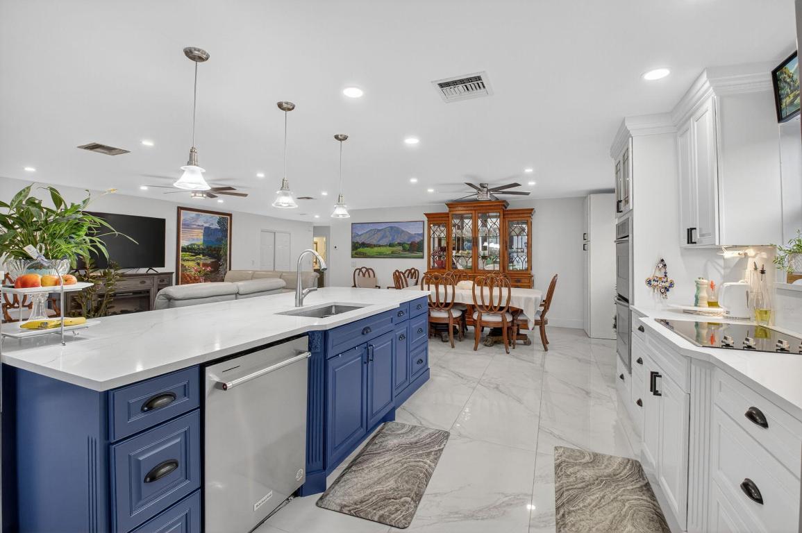 SANDALFOOT COVE SEC 11 - Residential