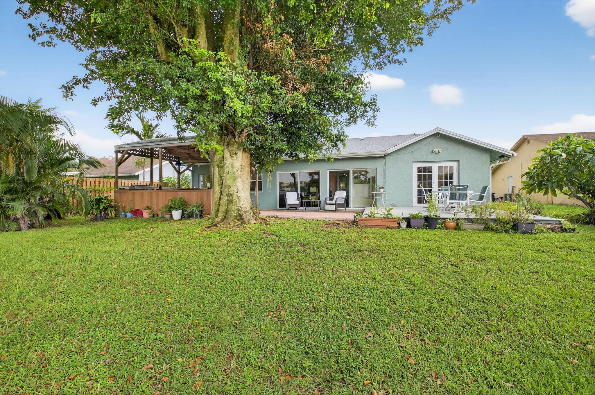 SANDALFOOT COVE SEC 11 - Residential