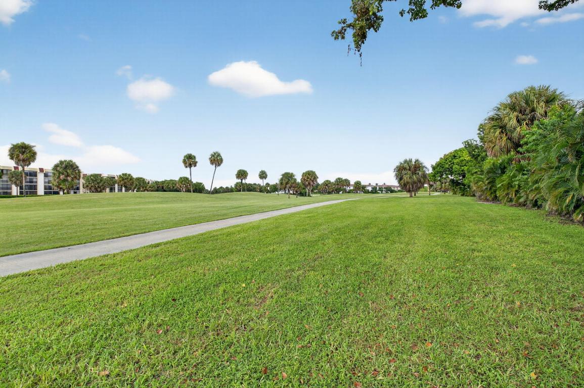 SANDALFOOT COVE SEC 11 - Residential