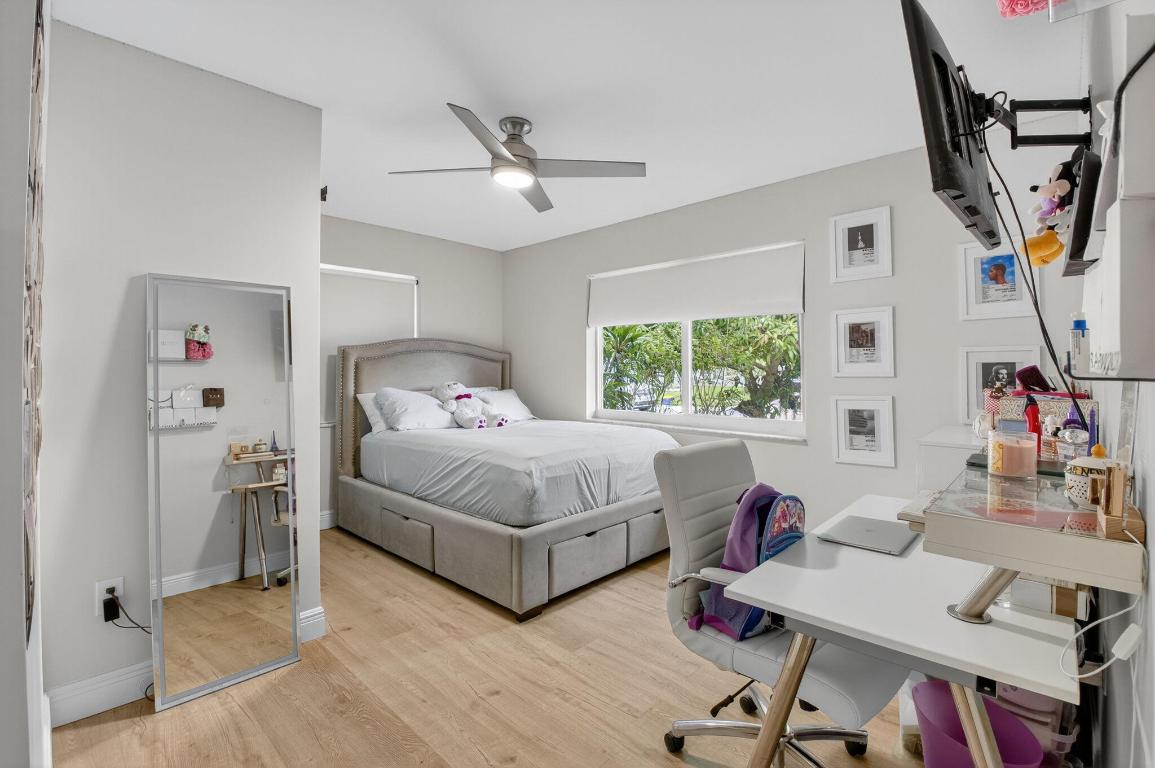 SANDALFOOT COVE SEC 11 - Residential