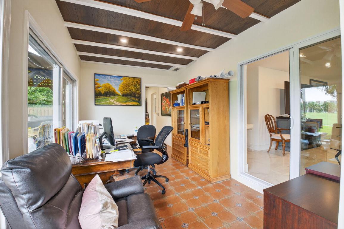 SANDALFOOT COVE SEC 11 - Residential