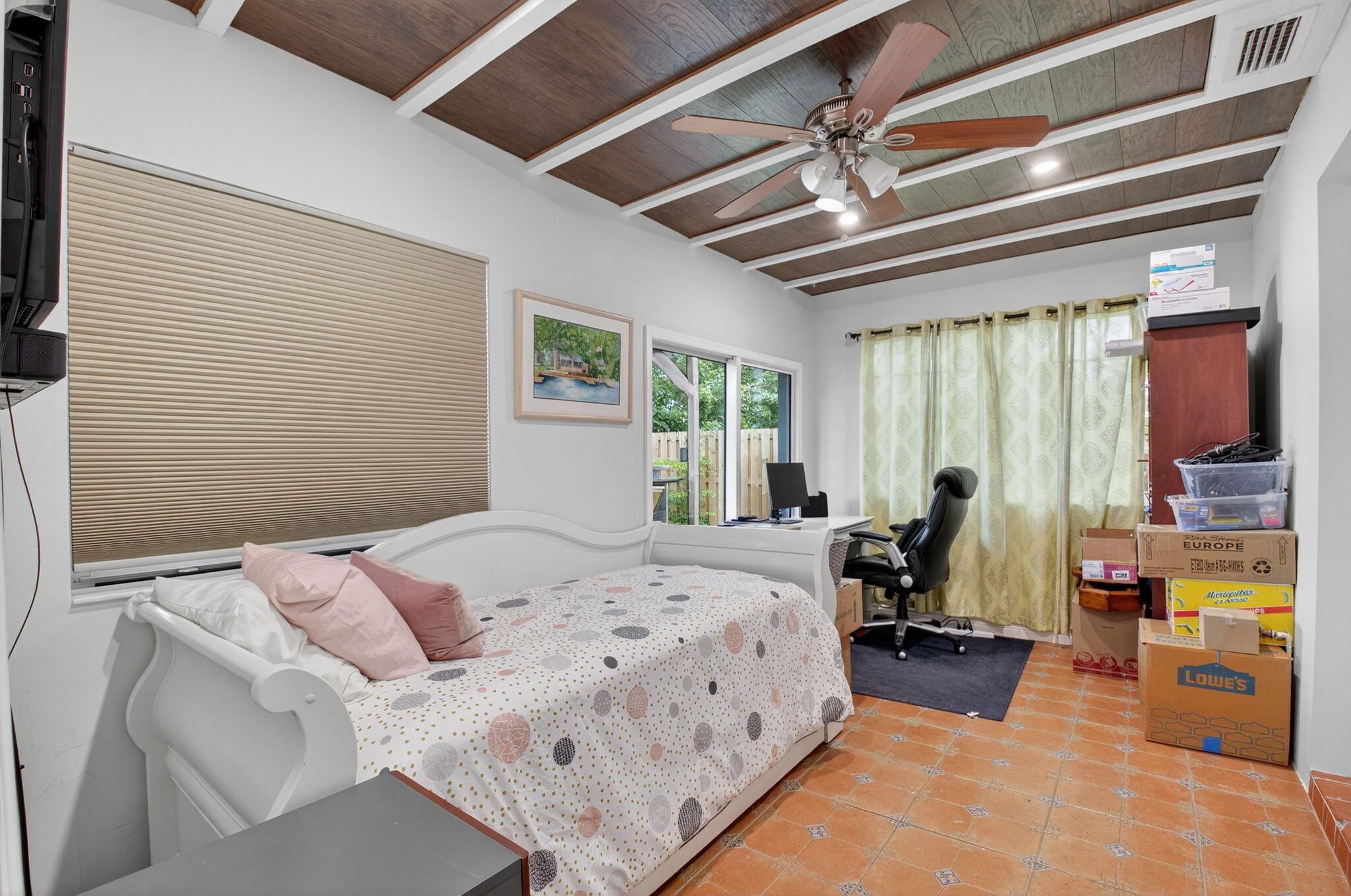 SANDALFOOT COVE SEC 11 - Residential