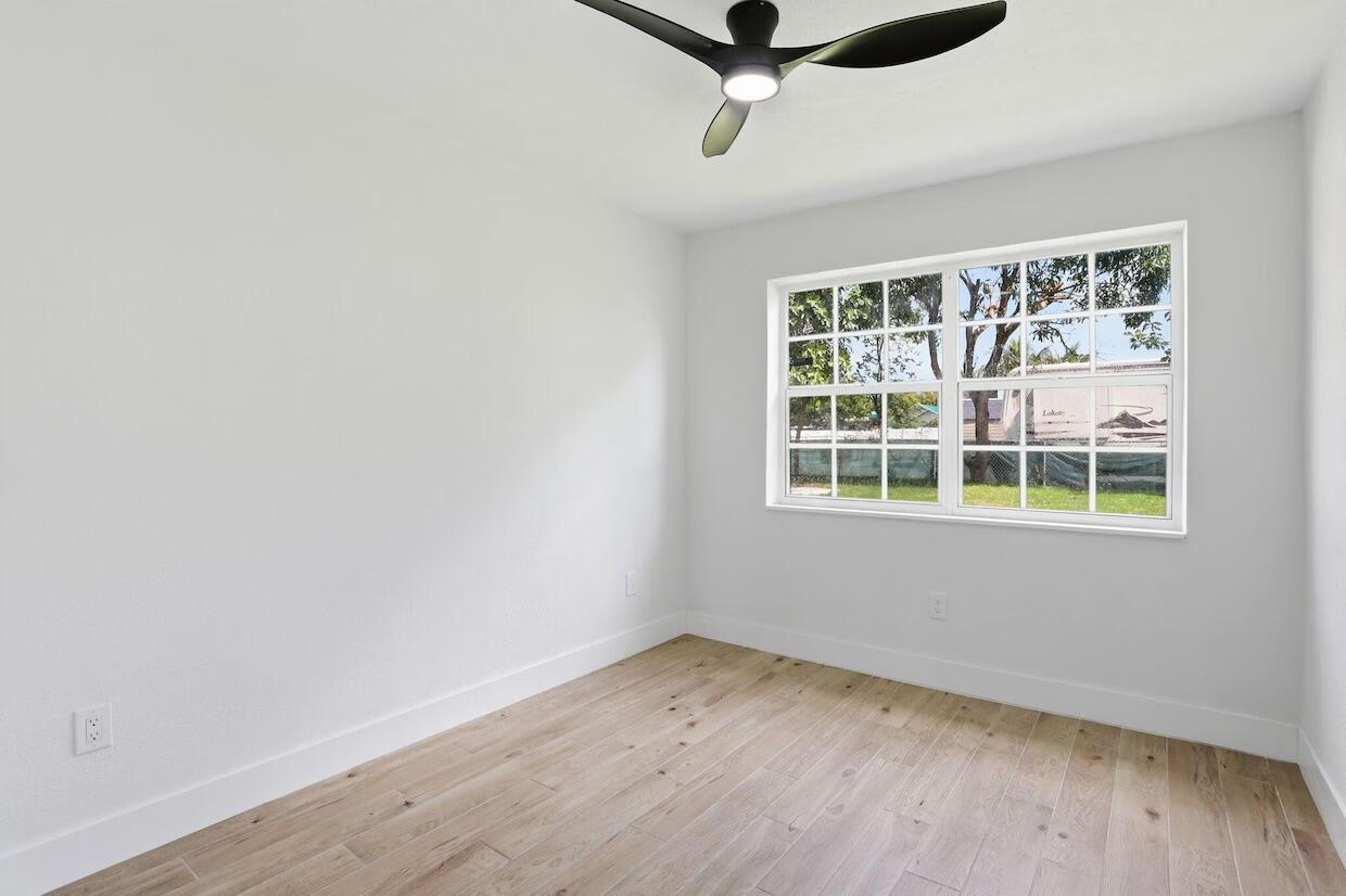 GOLFVIEW HEIGHTS 8 - Residential Lease
