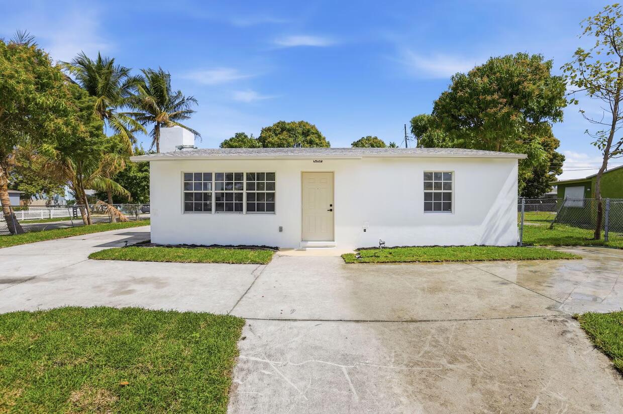 GOLFVIEW HEIGHTS 8 - Residential Lease