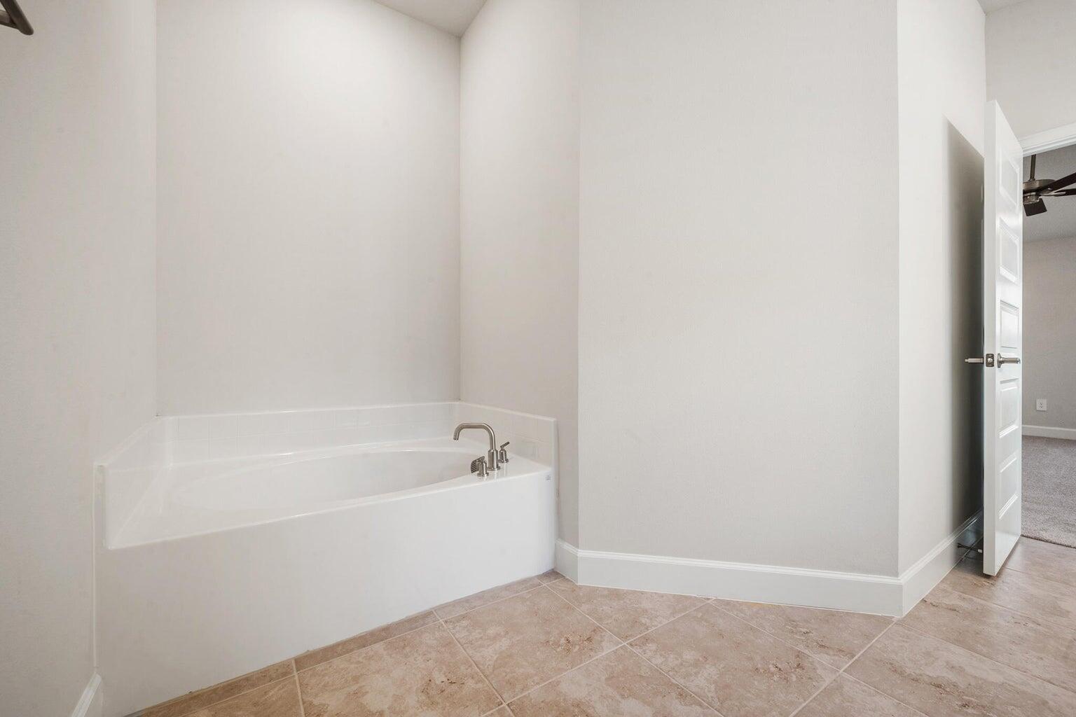WATERSTONE PHASE THREE - Residential