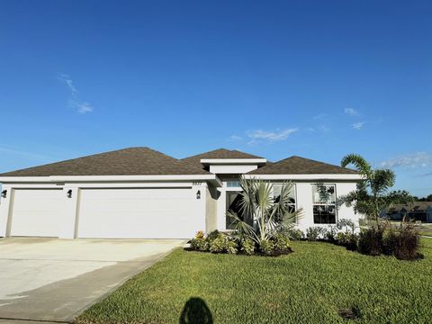 Photo of 5594 Lugo Street, Fort Pierce, FL 34951 (MLS # R11135193) Photo of 5594 Lugo Street, Fort Pierce, FL 34951 (MLS # R11135193)