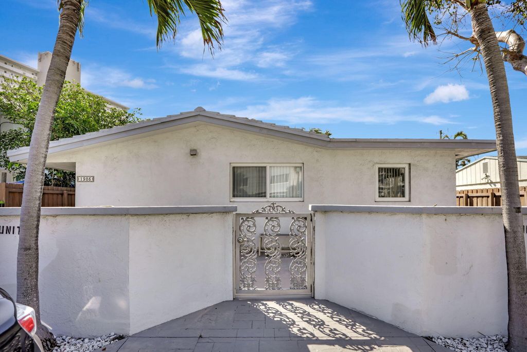 Photo of 1986 NE 5th Street #4, Deerfield Beach, FL 33441 (MLS # B26004396)