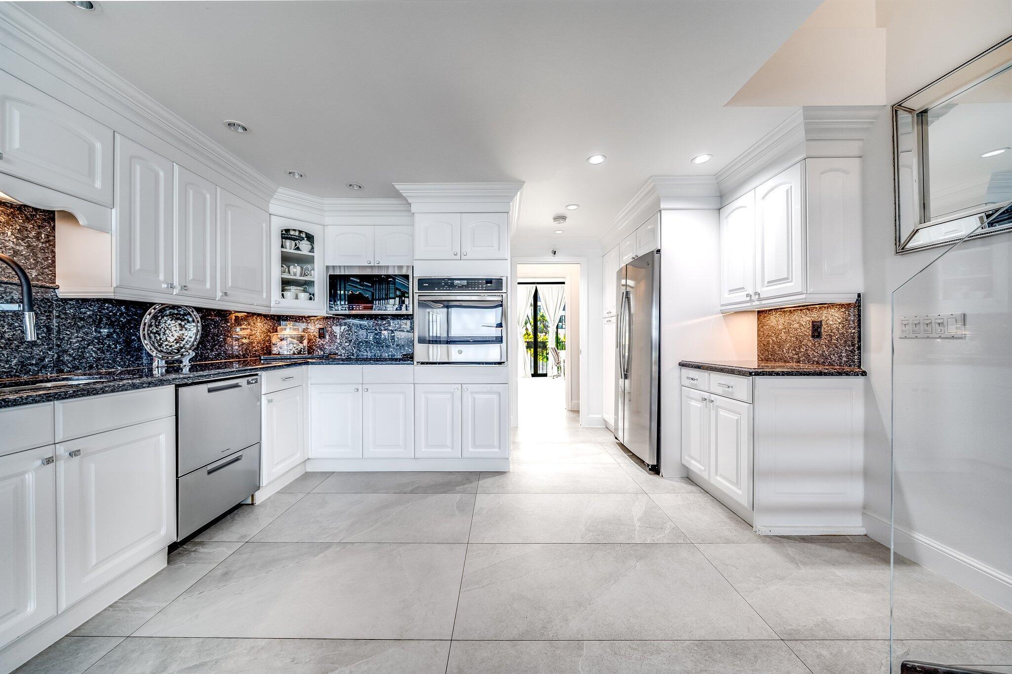 COSTA DEL REY CONDO - Residential