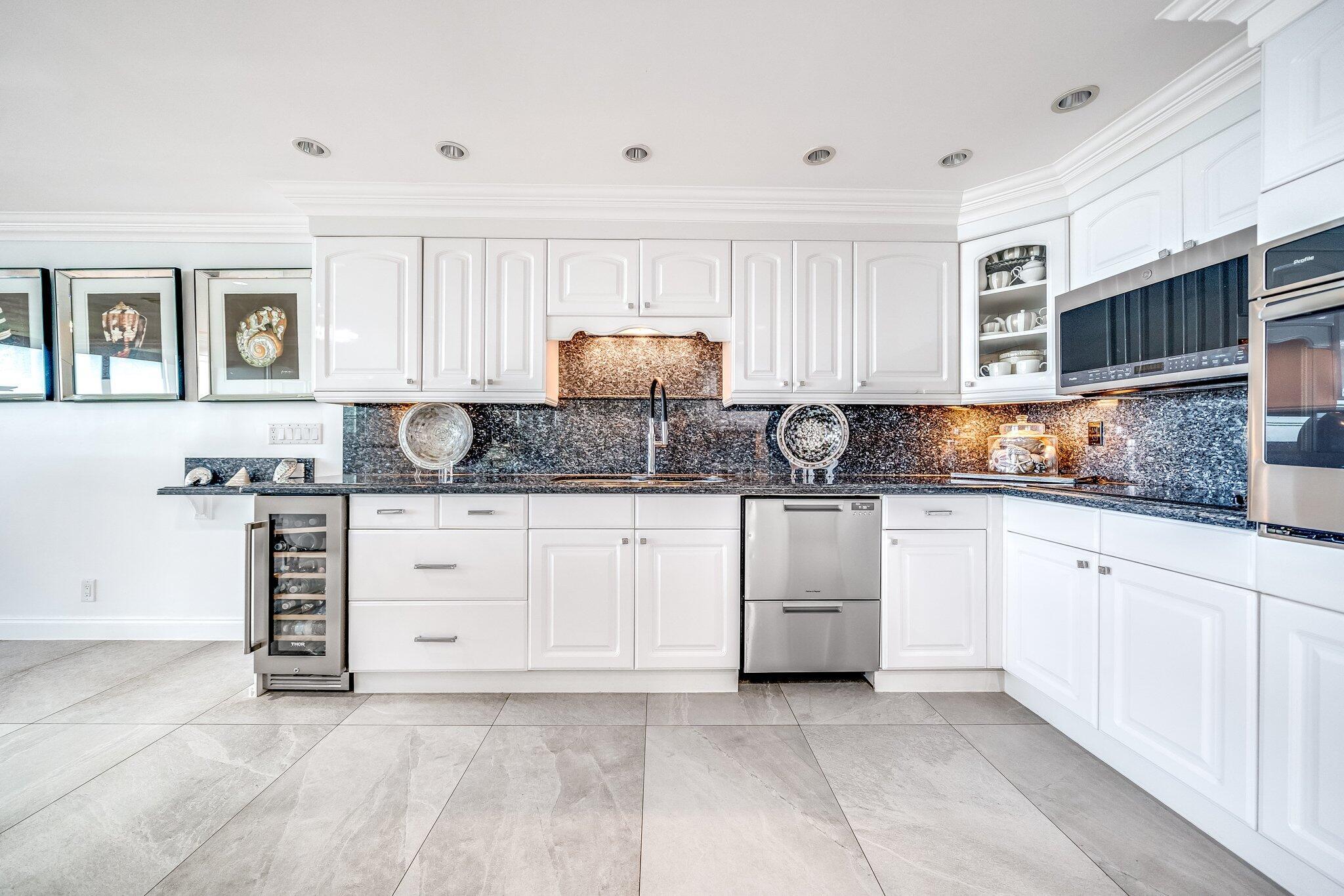 COSTA DEL REY CONDO - Residential