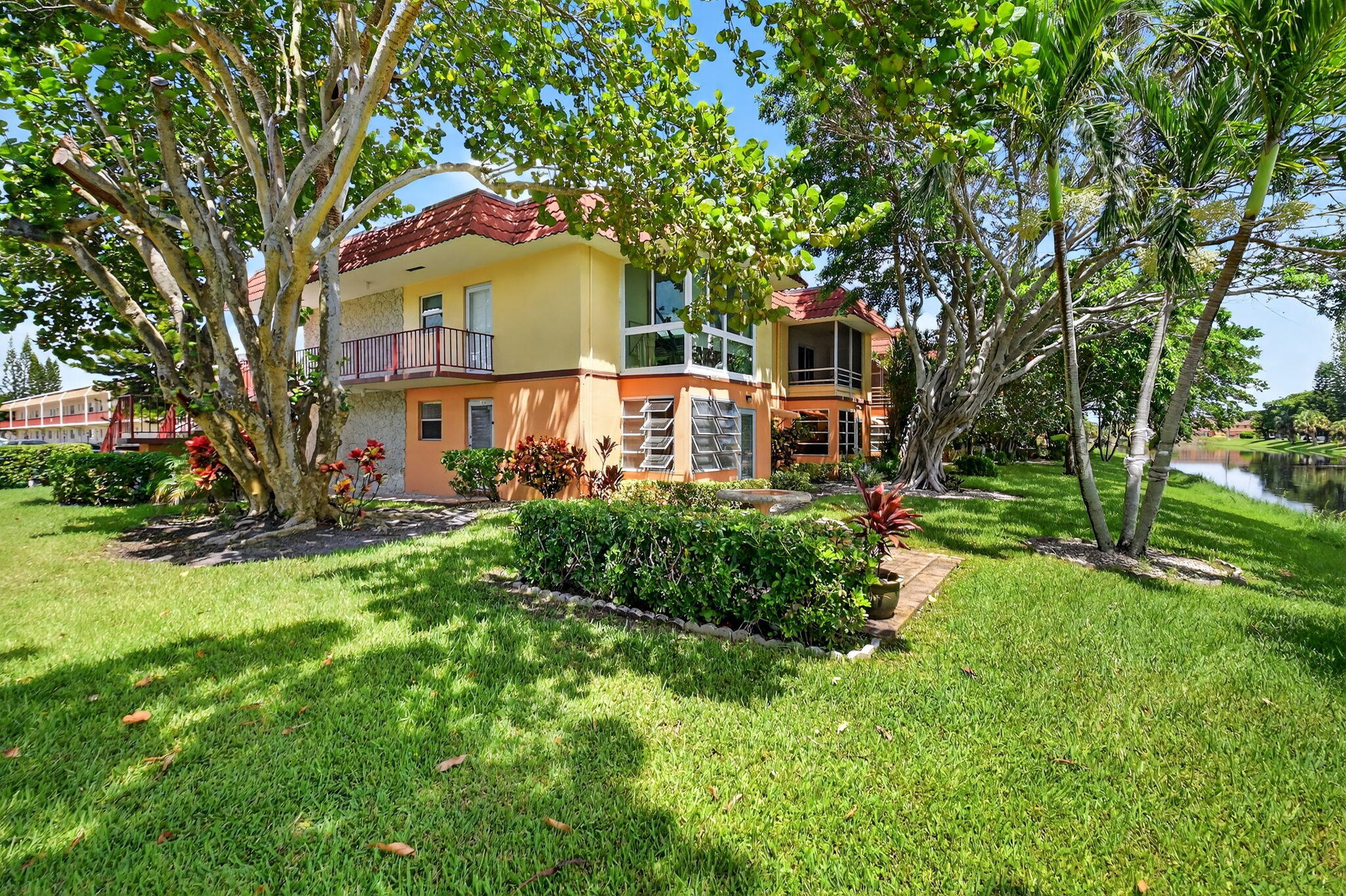 CENTURY VILLAGE OXFORD CONDO - Residential