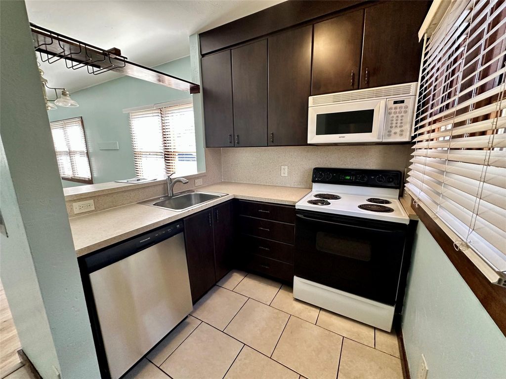 Photo of 11 SW 11th Avenue #Unit 1, Fort Lauderdale, FL 33312 (MLS # B26019027)