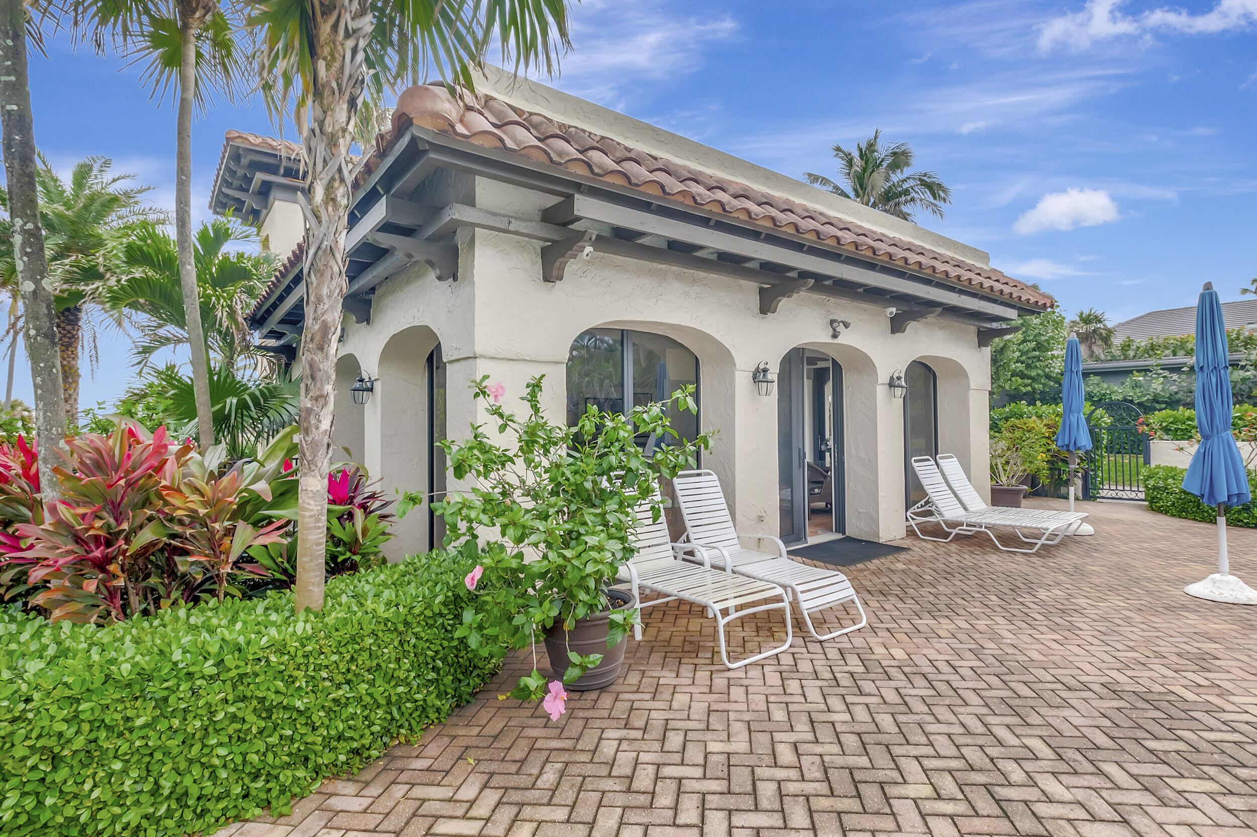 JARDIN DEL MAR CONDO - Residential