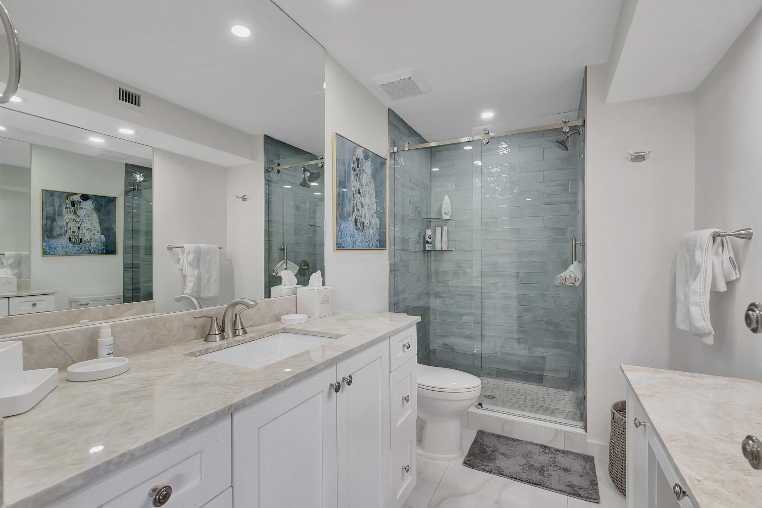 JARDIN DEL MAR CONDO - Residential