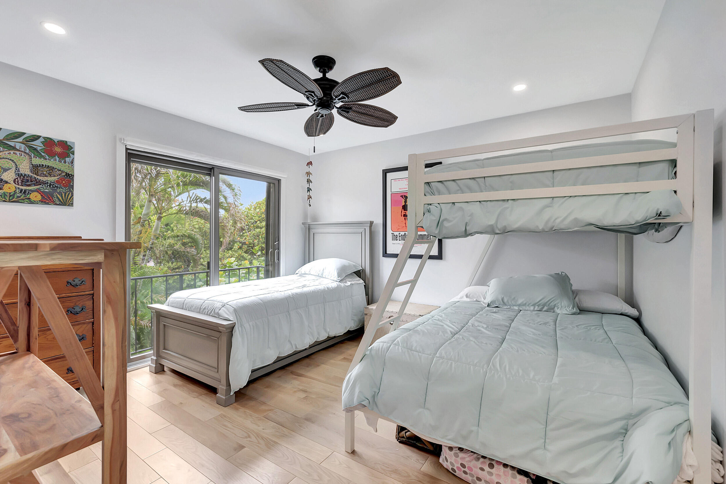 JARDIN DEL MAR CONDO - Residential